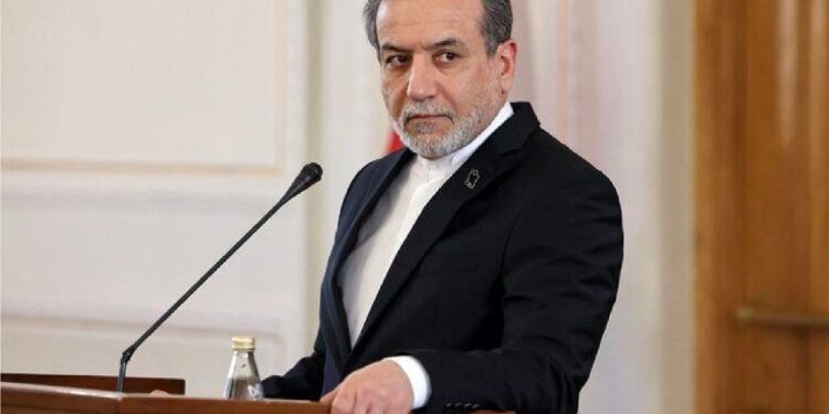 عراقچي: ایران کې شرقي او غربي پالیسي نه چلېږي