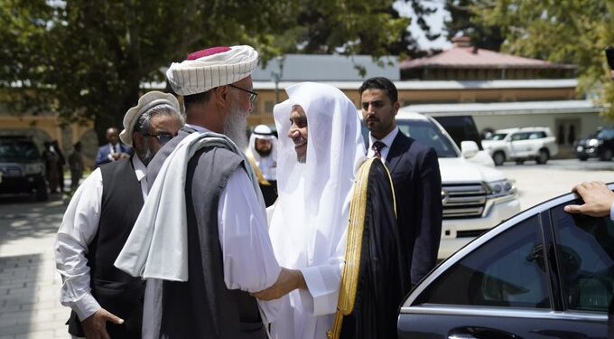 د اسلامي نړۍ د پیوستون سازمان رییس کابل ته راغلی