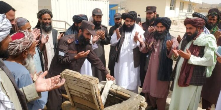بلخ؛ البرز ولسوالۍ زرګونه کورنیو ته د څښاک اوبه برابرې شوې