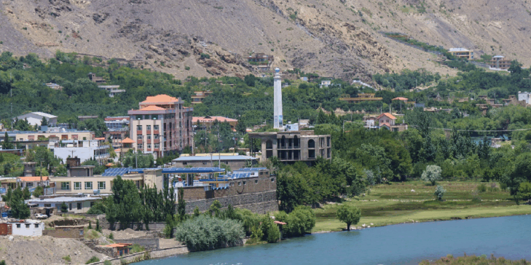 پنجشېر کې د ګڼو رغنیزو پروژو چارې روانې دي