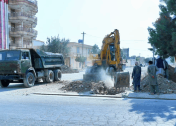 مزارشریف کې د یوه سړک جوړولو چارې پیل شوې