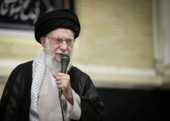 خامنه یي: له امریکا سره د اټومي پروګرام په اړه روان  وضعیت نه حل کېدونکې دی