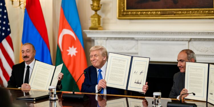 د اذربایجان او ارمنستان تر منځ د سولې تړون لاسلیک شو