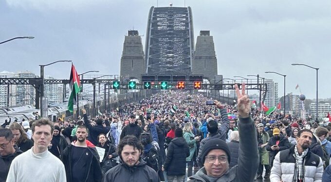 زرګونه اسټرلیایانو د فلسطینیانو پر ملاتړ لاریون وکړ