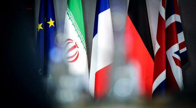 سویس کې د ایران د اټومي پروګرام په تړاو خبرې پيلېږي