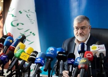 د تهران والي: څه باندې یو میلیون ناقانونه افغان کډوال اېستل شوي