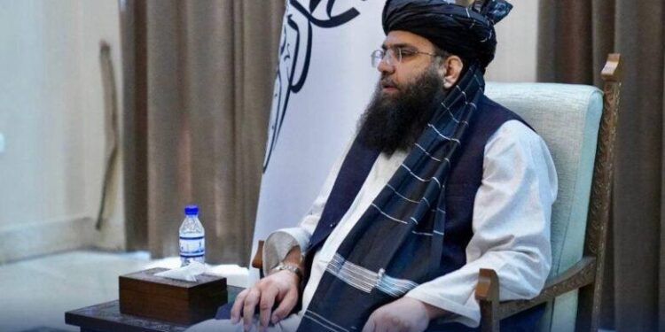 مولوي عبدالکبیر د کويټ د پارلمان له پخواني غړي سره کتلي