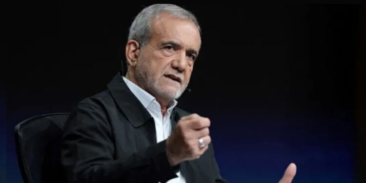 د ایران ولسمشر: اسلامي هېوادونه دې له اسراییل سره اړیکې پرېکړي