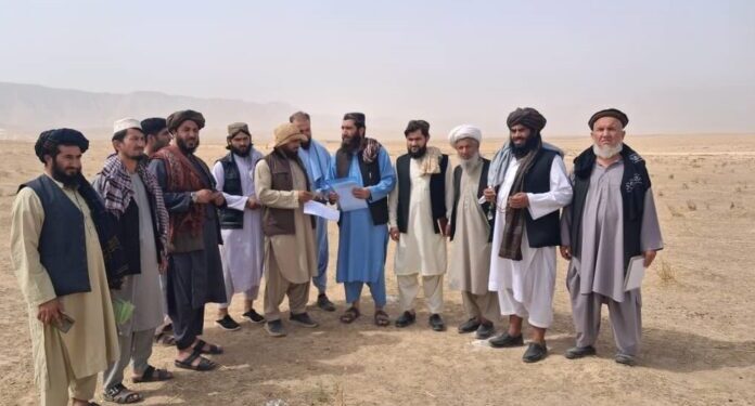 په کندوز کې کډوالو ته د ځمکو د وېش لړۍ پیل شوه