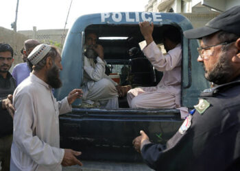 پاکستاني ځواکونو بلوچستان کې ګڼ شمېر افغان کډوال نیولي