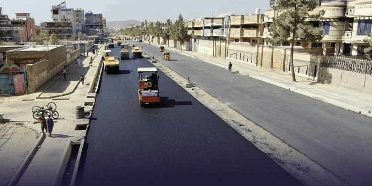 اقتصاد وزارت: روان کال له داخلي بودجې ۴۱۰ پروژې پلې شوي