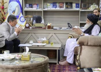 ازبکستان د بلخ ـ هرات رېل پټلۍ پروژه کې د پانګونې چمتووالی ښودلی