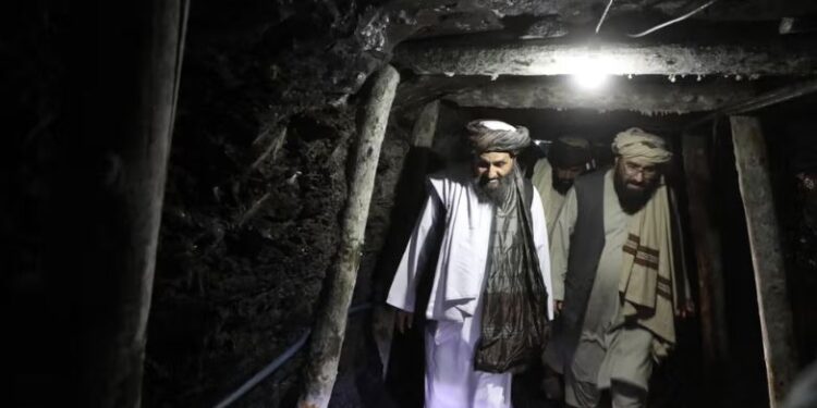سرپل؛ اقتصادي مرستیال د بلخاب د ډبرو سکرو د کان مسلکي استخراج پرانیسته کړې