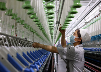 د روان کال په تېرو درېيو ربعو کې د چين د کورنيو ناخالصو توليداتو ارزښت د تېر کال د همدې مودې په پرتله ٪ ۵.۲ زياتوالی ښيي