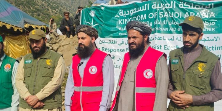 ملک سلمان بنسټ د کونړ زلزله ځپلو سره د مرستو لړۍ پيل کړې ده