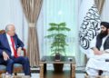 مولوي امیر خان متقي له زلمي خلیلزاد سره کتلي دي