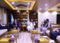 محمد نبي عمري د افغانستان لپاره د برېټانیا له ځانګړي استازي سره کتلي