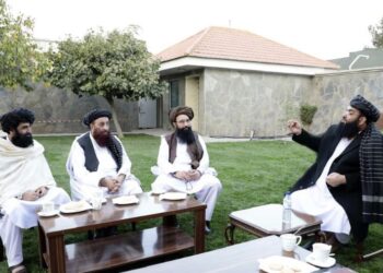مولوي عبدالکبیر: د کډوالو ستونزو د حل لپاره یې چمتووالی نیولی دی