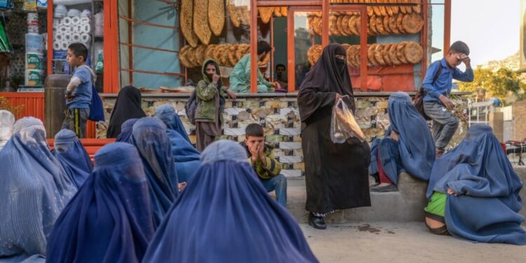 افغانستان د هغو هېوادونو په کتار کې دی چې د لوږې له بحران سره مخ دي