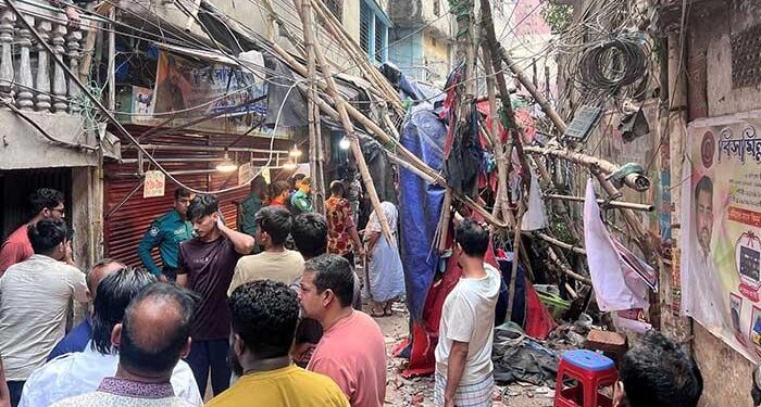 بنګلهدېش کې د زلزلې له امله ۹ تنه مړه شوي او سلګونه نور ټپيان دي