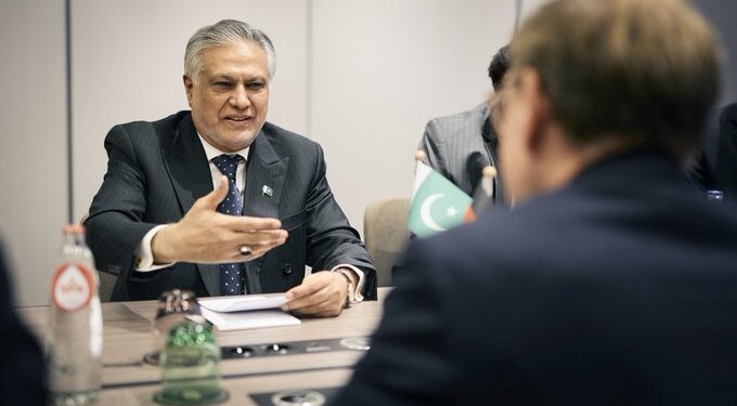 د المان او پاکستان د بهرنیو چارو وزیرانو د افغانستان په اړه خبرې کړې دي
