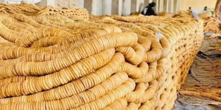 کندهار؛ روان کال بهرنیو هېوادونو ته نږدې ۴۰ زره ټنه وچ انځر صادر شوي