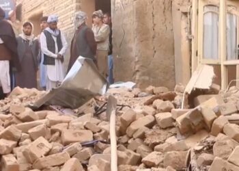 سعودي عربستان؛ یو شمېر افغانانو د زلزله ځپلو لپاره د مرستو راټولو کمېسیون جوړ کړی
