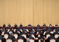 شي جين پينګ د تنکيو ځوانانو د افکارو او اخلاقو د روزنيزو چارو لارښوونه وکړه