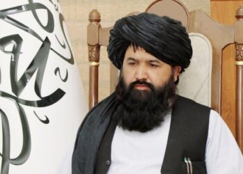 د لوړو زده کړو وزیر؛ د ایران د مذهبي مشر له ځانګړي سلاکار سره کتلي