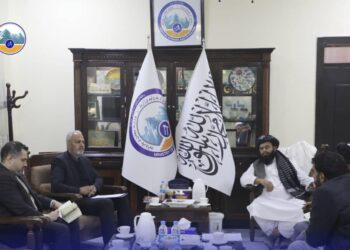 د کانونو او پټرولیم وزیر کابل کې د ایران له سفیر سره کتلي دي