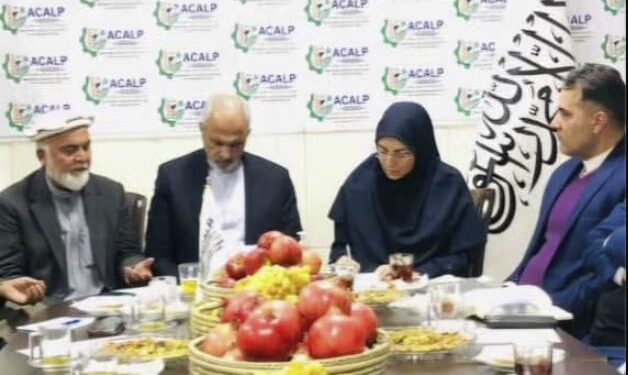 ایراني چارواکو له افغان لوري سره د کرنیزو محصولاتو په سوداګرۍ کې د همکاریو ژمنه کړې