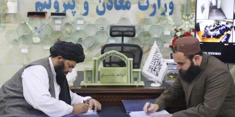 دایکنډي؛ د مرمر ډبرو د استخراج تړون له خصوصي شرکت سره لاسلیک شو