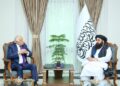 مولوي امیر خان متقي له زلمي خلیلزاد سره پر دوه اړخیزو اړیکو خبرې کړې