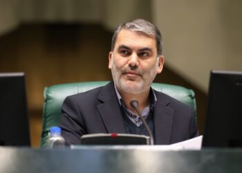 محسن زنګنه: تېرو ۲ کلونو کې ۱۰۰۰ تنه افغان پانګوال له ایرانه تللي دي