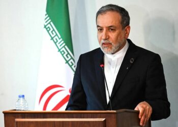 عراقچي: له اروپایي ټولنې سره دښمني نه‌غواړو، خو د بندیزونو ځواب به ورکړو