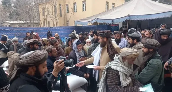 راستنو شویو کډوالو ته د غنمو او نغدي مرستو د وېش بهیر پیل شو