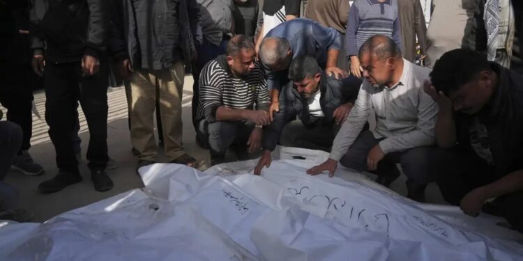 غزه؛ د اسرائیلو په ۲ جلا بریدونو کې ۳ فلسطیني وګړي شهیدان شوي