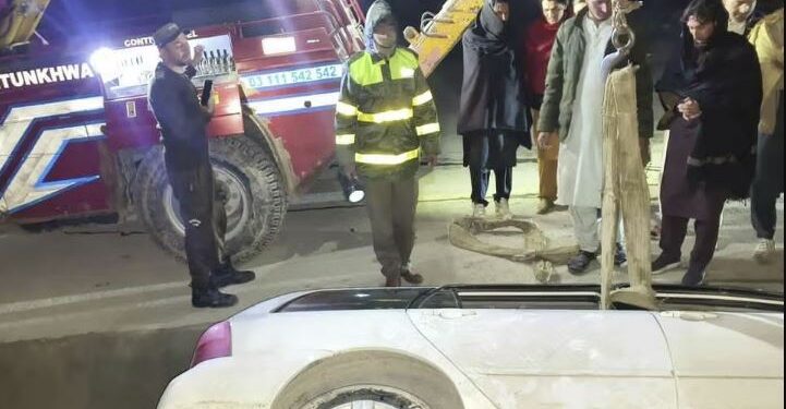 پاکستان؛ په دوو جلاجلا ترافیکي پېښو کې ۲۲ کسانو ته مرګ ژوبله اوښتې