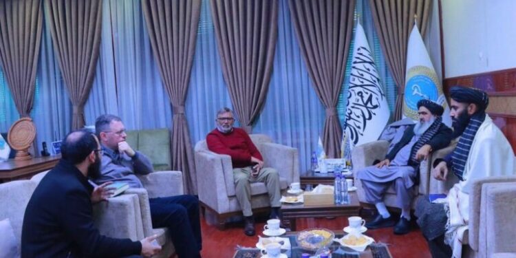 د عامې روغتیا وزیر؛ د ماشومانو خوندیتوب موسسې له نوي رییس سره کتلي