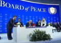 ټرمپ د غزې د سولې شورا منشور لاسلیک کړ