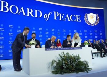 ټرمپ د غزې د سولې شورا منشور لاسلیک کړ