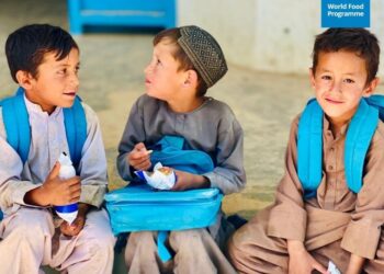 ډبلیو ایف پي: په ښوونځيو کې د خوړو پروګرامونه ډېرو ماشومانو ته ژغورونکي دي