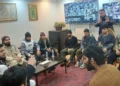 د ایران او ترکیې په سرحد کې بند پاتې افغانانو سره بیړنۍ مرسته شوې