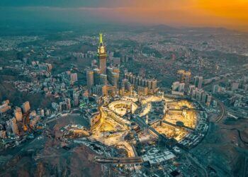 سعودي عربستان د افغانانو لپاره د حج او عمرې ویزې زیاتوي