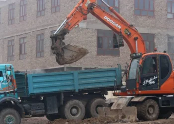 هرات کې د فرعي کوڅو او سړکونو د کانکرېټ کولو چارې پيل شوې