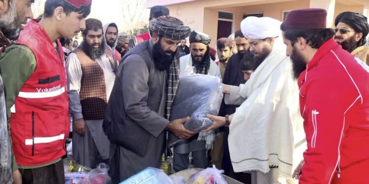 سرې میاشتې ټولنې ننګرهار او پروان کې سلګونه کورنیو ته خوراکي توکي وېشلي