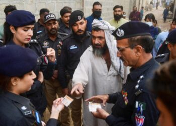 د خیبرپښتونخوا په صوات کې د افغان کډوالو نیول پيل شوي