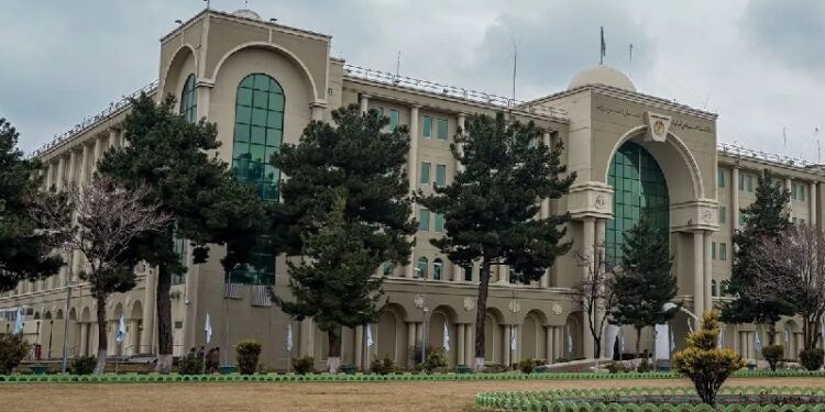 دفاع وزارت: له پاکستان څخه د غچ اخیستنې عملیات پایته رسېدلي دي