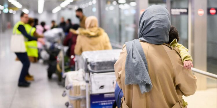 اروپايي ټولنه: د هغو افغانانو د ایستلو پلان عملي کوو چې نه دي منل شوي