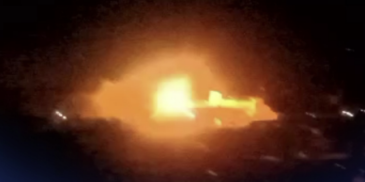 افغان ځواکونو د پاکستاني پوځیانو پر مرکزونو او نظامي تأسیساتو پراخ تهاجمي عملیات پيل کړي